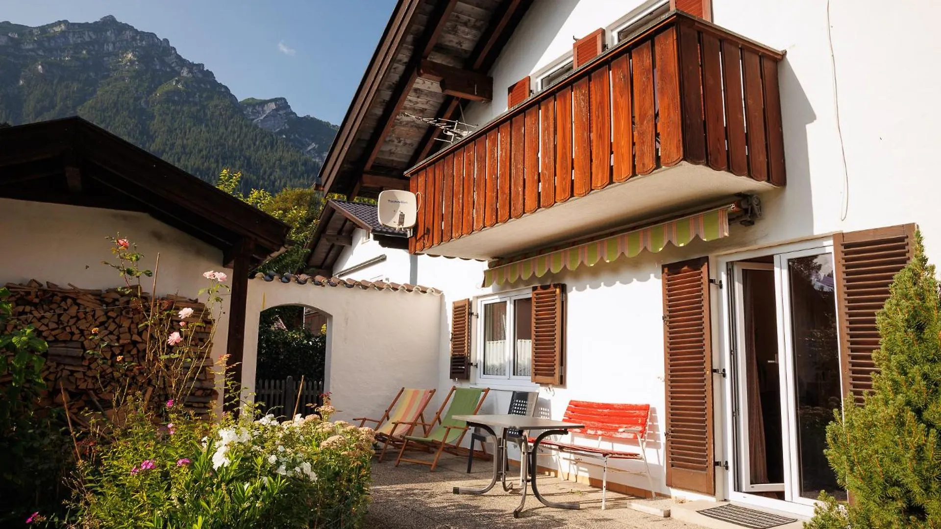 بيت للعطل Haus Mit Wunderschoenem Ausblick Und Garten جارمش بارتنكيرشن