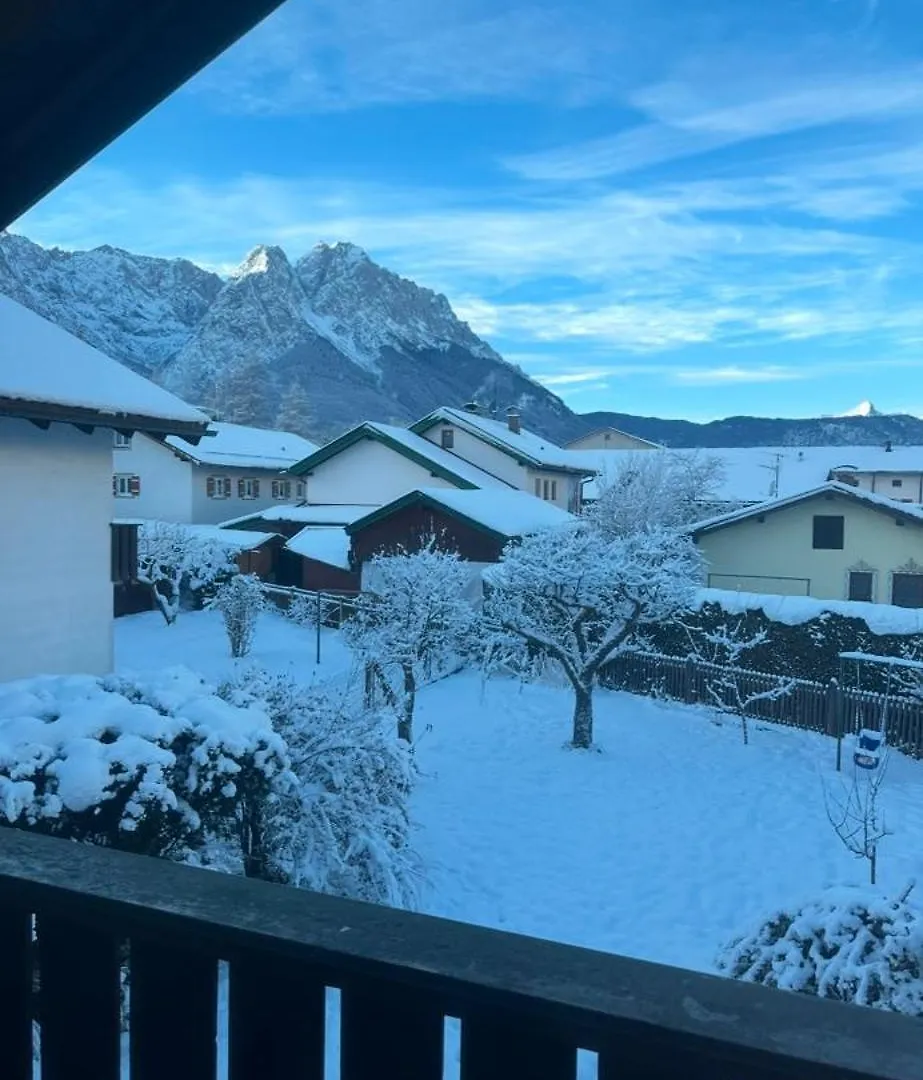 Haus Mit Wunderschoenem Ausblick Und Garten جارمش بارتنكيرشن 0*, جارمش بارتنكيرشن ألمانيا